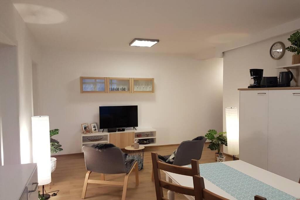 Living Home, Apartament Cu Doua Dormitoare Si Doua Bai Cisnadie Exterior photo