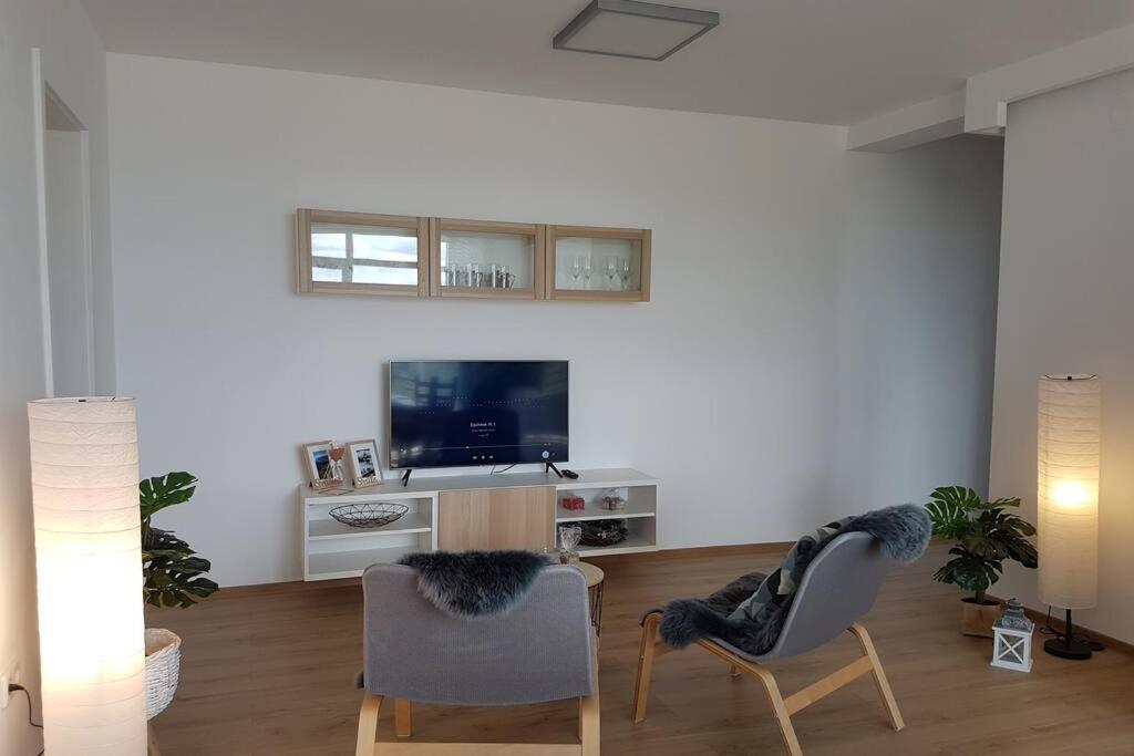 Living Home, Apartament Cu Doua Dormitoare Si Doua Bai Cisnadie Exterior photo